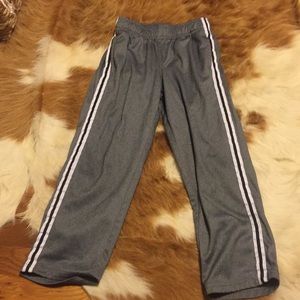 Boys gray sweats size 7